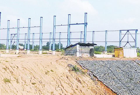 ஜெயங்கொண்டம் நகராட்சியில் கிடப்பில் போடப்பட்ட நவீன உரக்கிடங்கு கட்டும் பணி