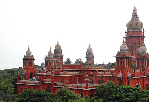 திருவாரூரில் இடைத்தேர்தலை தள்ளி வைக்க உத்தரவிட கோரி உயர் நீதிமன்றத்தில் முறையீடு