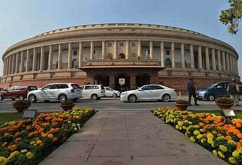 மேகதாது அணை விவகாரத்தில் தொடர் அமளி: நாடாளுமன்றத்தில் இருந்து அ.தி.மு.க., தி.மு.க. எம்.பி.க்கள் இடைநீக்கம்