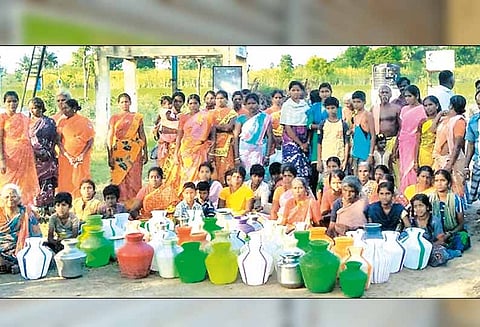 திட்டக்குடி அருகே, குடிநீர் கேட்டு கிராம மக்கள் ஆர்ப்பாட்டம்