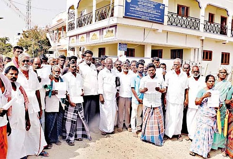 நத்தம்-துவரங்குறிச்சி இடையே 4 வழிச்சாலை அமைக்க விவசாயிகள் எதிர்ப்பு