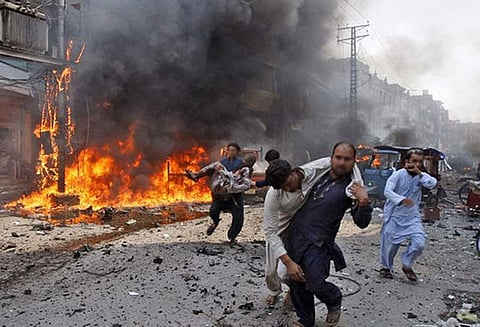 பாகிஸ்தானில் குண்டு வெடிப்பு; 4 பேர் படுகாயம்