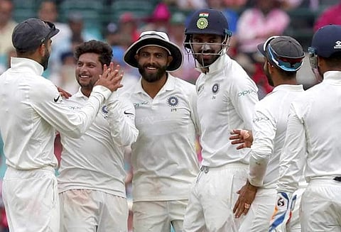 4வது டெஸ்ட்: ஆஸ்திரேலியா 300/10 (104.5 ஓவர்கள்), 2வது இன்னிங்சை விளையாடுகிறது