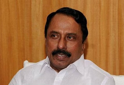 அமைச்சர் பாலகிருஷ்ண ரெட்டி பதவி ராஜினாமாவைத் தொடர்ந்து அமைச்சர் செங்கோட்டையனுக்கு விளையாட்டுத்துறை கூடுதலாக ஒதுக்கீடு