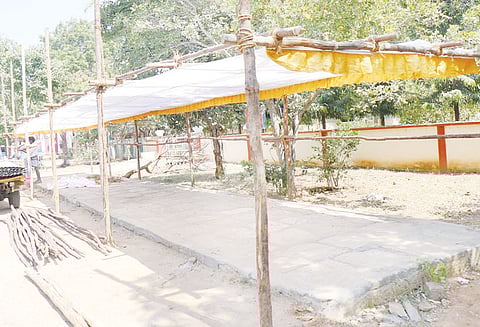 பொங்கல் பண்டிகையையொட்டி திருச்சியில் தற்காலிக பஸ் நிலையங்கள் அமைக்கும் பணி தொடங்கியது