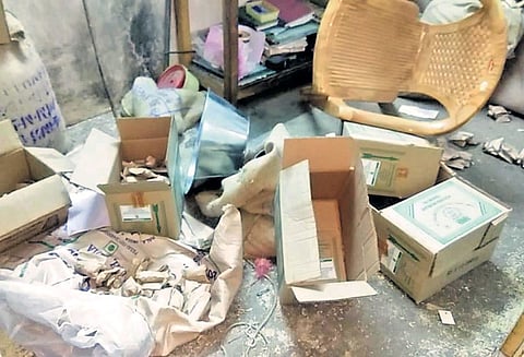 செட்டிபுண்ணியம் கிராமத்தில் ரேஷன் கடை பூட்டை உடைத்து பொங்கல் பரிசு பொருட்கள் திருட்டு