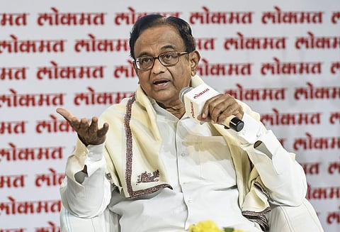 ரூ.60 ஆயிரம் சம்பளம் வாங்குபவரும் ஏழையா? 10% இட ஒதுக்கீடு குறித்து சிதம்பரம் கருத்து