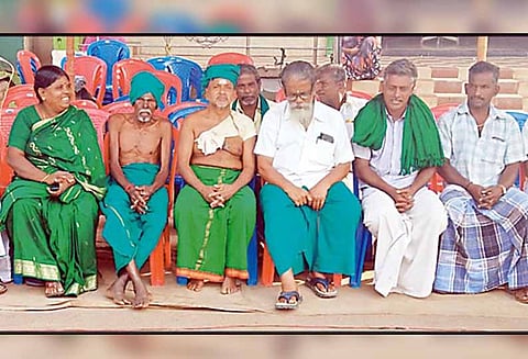 விருத்தாசலத்தில் கரும்பு நிலுவை தொகை கேட்டு 5-வது நாளாக போராடும் விவசாயிகள்