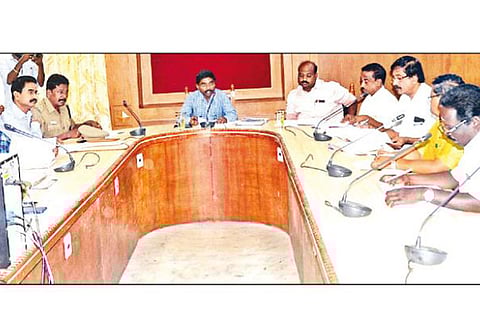 வன்கொடுமைகளை தடுக்க அரசு நடவடிக்கை எடுத்து வருகிறது கலெக்டர் பேச்சு