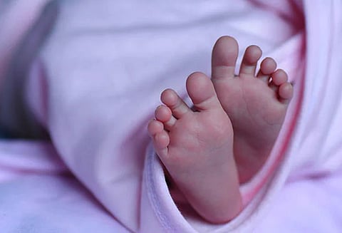 ஒடிசாவில் பள்ளி விடுதியில் குழந்தை பெற்ற 8-ம் வகுப்பு மாணவி