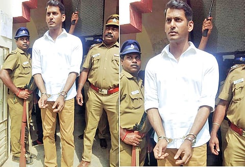 சமூக வலைத்தளத்தில் வைரலான நடிகர் விஷால் கைது படம்