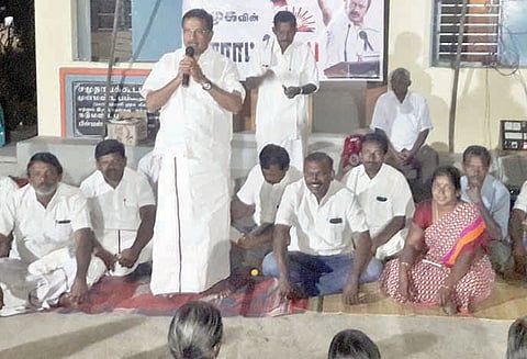 கொமாரபாளையத்தில் தி.மு.க. ஊராட்சி சபை கூட்டம் மூர்த்தி எம்.எல்.ஏ. பங்கேற்பு