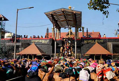 சபரிமலைக்கு சென்ற இரு பெண்களும் பாதுகாப்பு கேட்டு உச்சநீதிமன்றத்தில் மனு