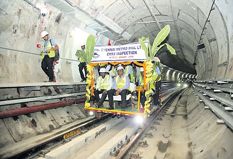 மெட்ரோ ரெயில் சுரங்கப்பாதையில் வண்ணாரப்பேட்டை-டி.எம்.எஸ். இடையே பாதுகாப்பு கமிஷனர் ஆய்வு இம்மாத இறுதியில் போக்குவரத்து தொடங்கும்