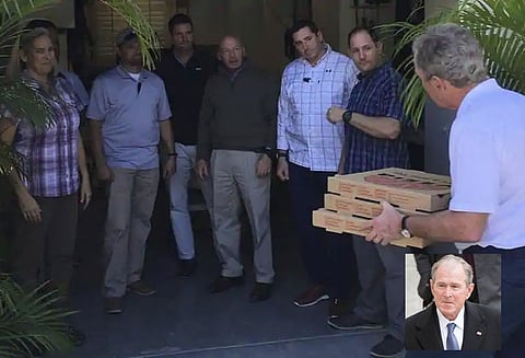 அமெரிக்காவில் அரசு அலுவலகங்கள் முடக்கம்: ஊதியம் இன்றி வேலை பார்ப்பவர்களுக்கு ‘பீட்சா’ - முன்னாள் ஜனாதிபதி புஷ் வழங்கினார்