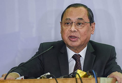 சி.பி.ஐ. இடைக்கால இயக்குனர் நியமனத்துக்கு எதிரான மனு - வழக்கு விசாரணையில் இருந்து சுப்ரீம் கோர்ட்டு தலைமை நீதிபதி விலகல்