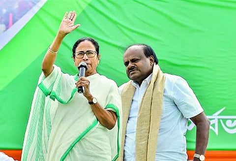 நாட்டை வழிநடத்தும் அனைத்து தகுதிகளும் மம்தா பானர்ஜிக்கு இருக்கிறது கர்நாடக முதல்-மந்திரி குமாரசாமி பேட்டி