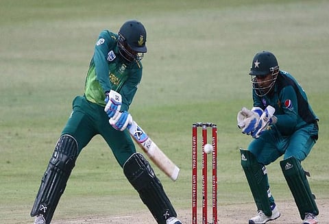 தென்னாப்பிரிக்க கிரிக்கெட் வீரரை இனவெறி அடிப்படையில் தாக்கி பேசிய பாகிஸ்தான் கேப்டன்