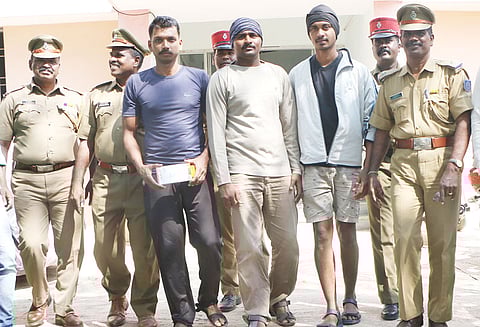 கடலோர பாதுகாப்பு ஒத்திகையில் 6 பேர் சிக்கினர்