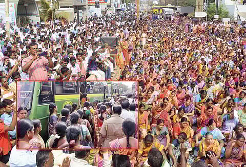 ஓய்வூதியம் கேட்டு மறியலில் ஈடுபட்ட அரசு ஊழியர்கள், ஆசிரியர்கள் 2 ஆயிரத்து 805 பேர் கைது