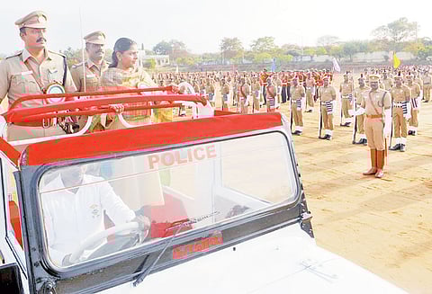 குடியரசு தின விழாவில் ரூ.40 லட்சம் நலத்திட்ட உதவிகள் கலெக்டர் வழங்கினார்