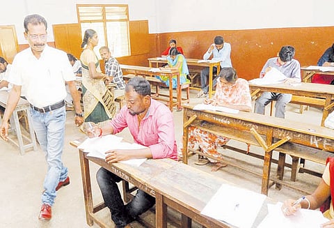 கூட்டுறவுத்துறை இளநிலை ஆய்வாளர் பணிக்கான தேர்வு 1,786 பேர் எழுதினர்