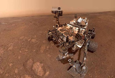 செவ்வாயின் மலை முகட்டில் இருந்து செல்பி எடுத்து அனுப்பிய கியூரியாசிட்டி