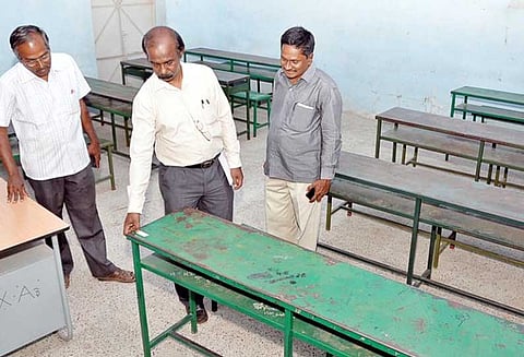 பிளஸ்-2 பொதுத்தேர்வு இன்று தொடங்குகிறது திருப்பூர் மாவட்டத்தில் 25,723 பேர் எழுதுகிறார்கள்