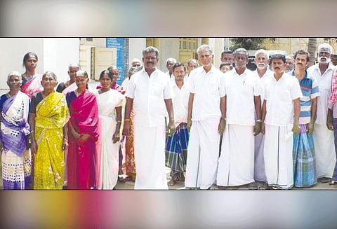 பல்வேறு கோரிக்கைகளை வலியுறுத்தி குளித்தலையில் விவசாயிகள் காத்திருப்பு போராட்டம்