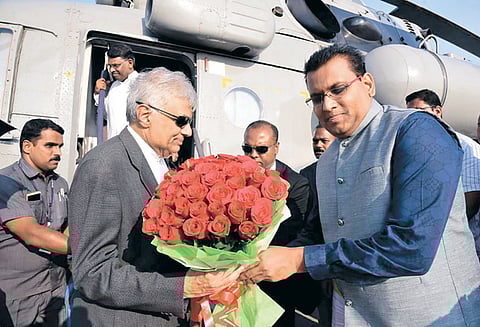 இலங்கை பிரதமர் ரனில் விக்ரமசிங்கே திருமலை வருகை