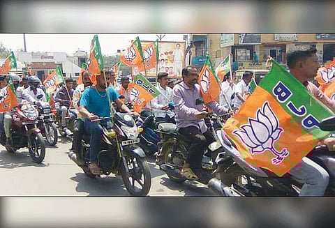 கிருஷ்ணகிரி மாவட்டத்தில் பா.ஜ.க.வினர் இருசக்கர வாகன ஊர்வலம்