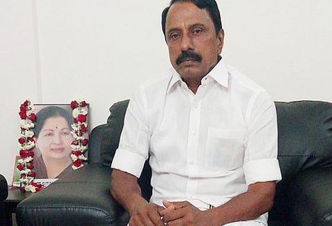 அரசு பள்ளியில் தொடங்கப்பட்டு இருக்கும் எல்.கே.ஜி-யு.கே.ஜி. வகுப்பில் 1 லட்சம் குழந்தைகள் சேருவார்கள் அமைச்சர் கே.ஏ.செங்கோட்டையன் பேட்டி