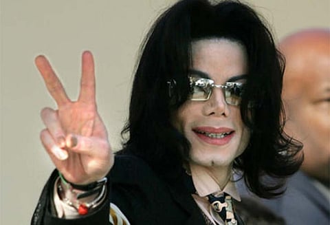 பாலியல் குற்றச்சாட்டு எதிரொலி: மைக்கேல் ஜாக்சன் பாடல்கள் ஒலிபரப்பை நிறுத்திய ‘பிபிசி’ ரேடியோ