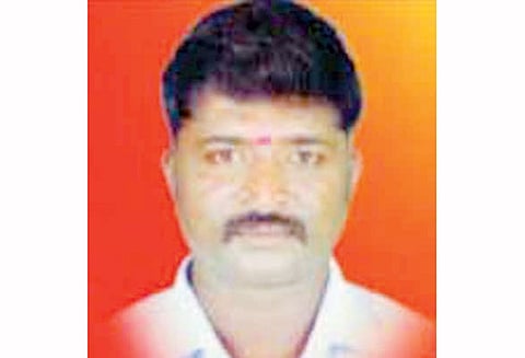 காதல் திருமணத்திற்கு உதவியதாக மிரட்டல்: தீக்குளித்த தொழிலாளி சாவு