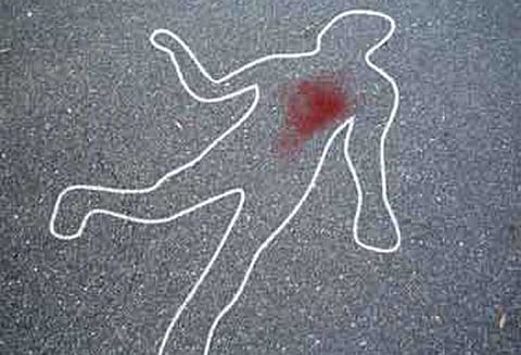 மதுரையில் பா.ம.க. பிரமுகரின் சகோதரர் படுகொலை நண்பருக்கும் அரிவாள் வெட்டு