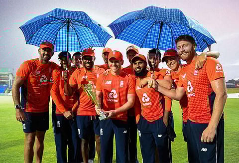 வெஸ்ட்இண்டீசுக்கு எதிரான 20 ஓவர் கிரிக்கெட்: இங்கிலாந்து அணி மீண்டும் வெற்றி - தொடரை முழுமையாக கைப்பற்றியது