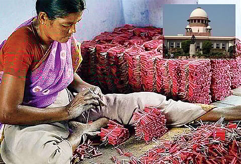 பட்டாசு தொழிலாளர்களின் பட்டினியை அனுமதிக்க முடியாது - சுப்ரீம் கோர்ட்டு நீதிபதிகள் கருத்து