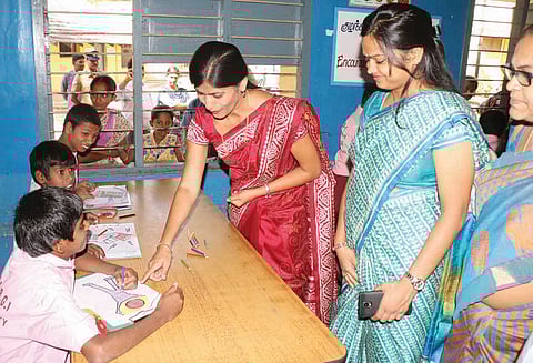 வாக்குச்சாவடிகளில் மாற்றுத்திறனாளிகள் வாக்களிக்க அனைத்து ஏற்பாடுகள் கலெக்டர் ரோகிணி தகவல்