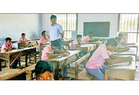 தீவிர கண்காணிப்பு: 107 மையங்களில் 26,754 பேர் எஸ்.எஸ்.எல்.சி. தேர்வு எழுதினர்