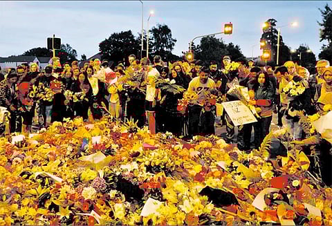 நியூசிலாந்தில் 49 பேரை கொன்று குவித்த பயங்கரவாதியை, அடுத்த மாதம் 5-ந் தேதி வரை சிறையில் அடைக்க உத்தரவு