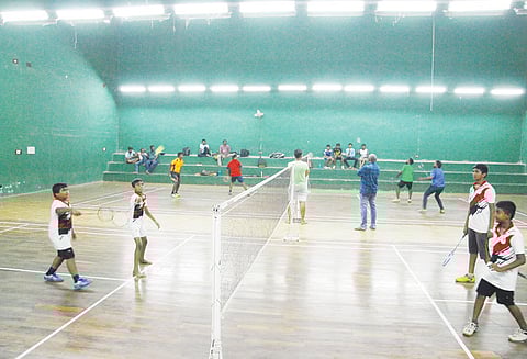 மாவட்ட இறகுப்பந்து போட்டி