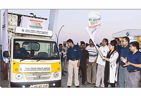 பல்வேறு இடங்களில் நடந்த சோதனையில் ரூ.2 லட்சம் மதுபாட்டில்கள் பறிமுதல்