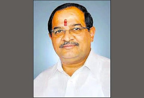 ‘எதிர்க்கட்சி தலைவர் பதவியை ராஜினாமா செய்யவில்லை’ - ராதாகிருஷ்ண விகே பாட்டீல் விளக்கம்