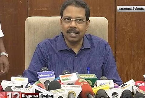 தமிழகத்தில் தேர்தல் பறக்கும்படை சோதனையில், இதுவரை 13.90 கோடி ரூபாய் பணம் பறிமுதல்