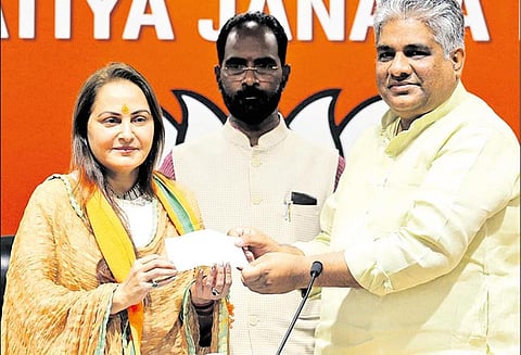 நடிகை ஜெயபிரதா, பாரதீய ஜனதாவில் சேர்ந்தார்