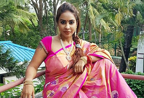 நடிகர்கள், இயக்குனர்களுக்கு எதிரான காட்சிகள் ஸ்ரீரெட்டி வாழ்க்கை படத்தை தடுக்க முயற்சி?