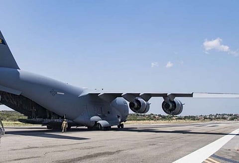 அமெரிக்க போர் விமானங்கள் அவசரமாக தரை இறக்கம் - பின்னணி என்ன?