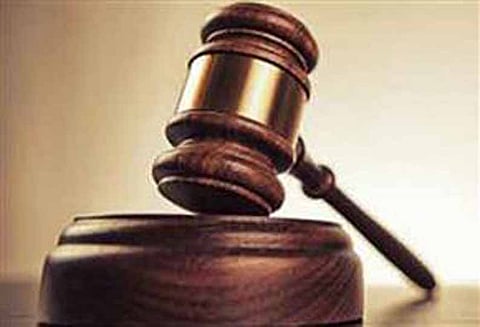 தொழிலாளர் தினத்தில் விடுமுறை அளிக்காத 124 நிறுவனங்கள் மீது வழக்கு