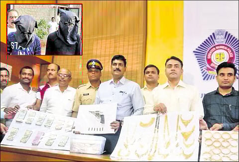 மாகிம் நகைக்கடை கொள்ளையில் ஊழியர், கூட்டாளி கைது ரூ.1.90 கோடி தங்கம், வெள்ளி பறிமுதல்