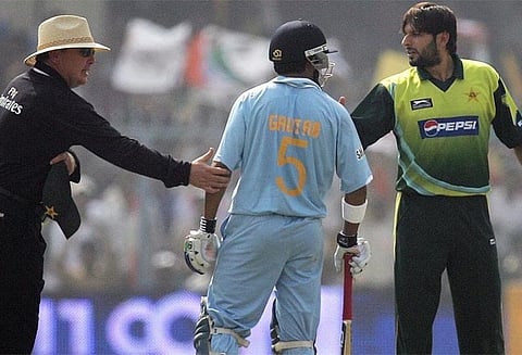 சுயசரிதை புத்தகத்தில் விமர்சித்த அப்ரிடிக்கு கம்பீர் பதிலடி